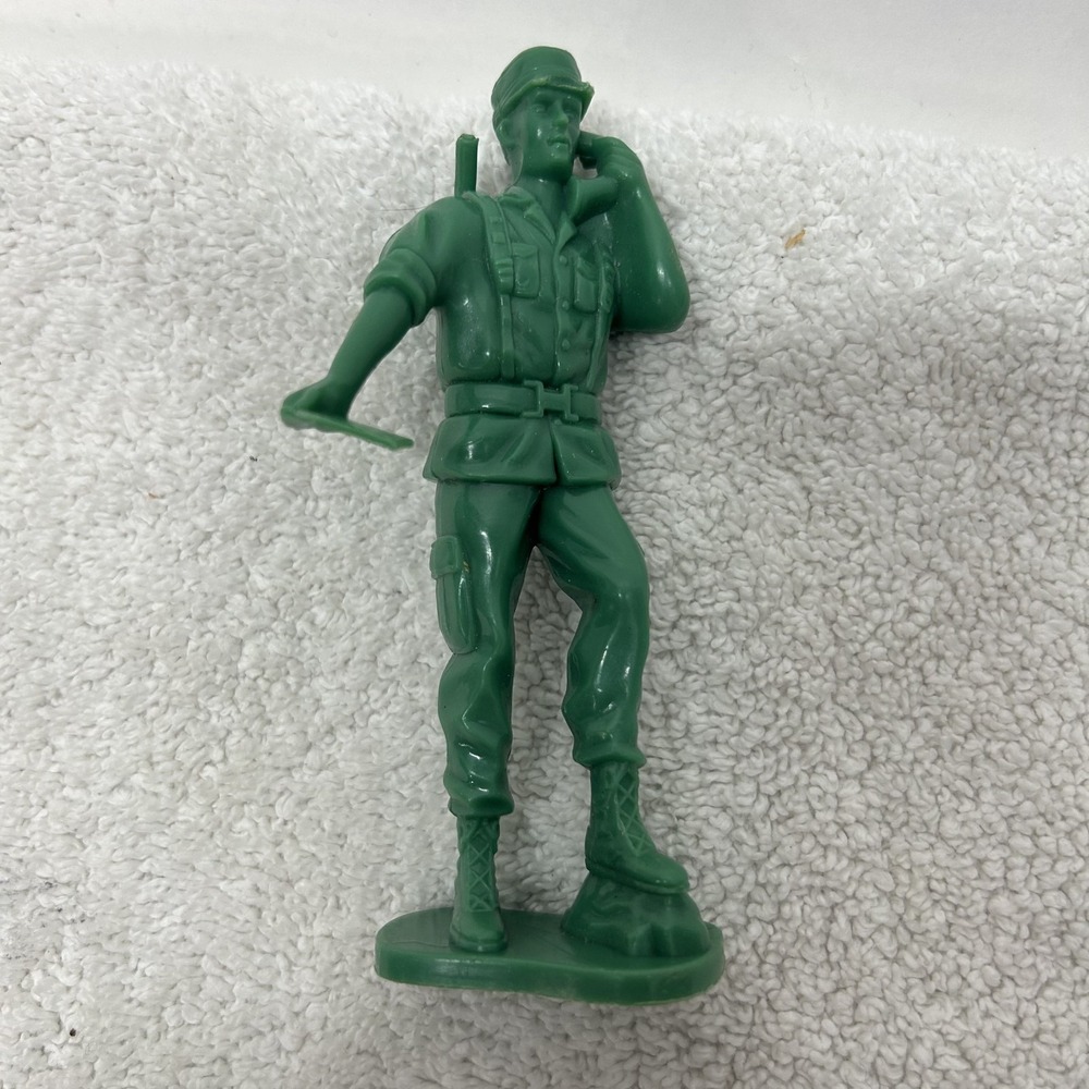 C-P Inc Green Army Toy Plastic Action Figure